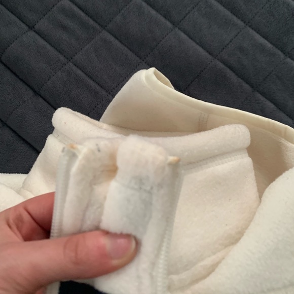 ✨ Vineyard Vines Size Medium Vest ✨ - Picture 4 of 7